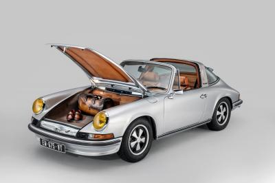 Porsche 911 S Targa by Berluti | toutes les photos de cette voiture unique mise aux enchères